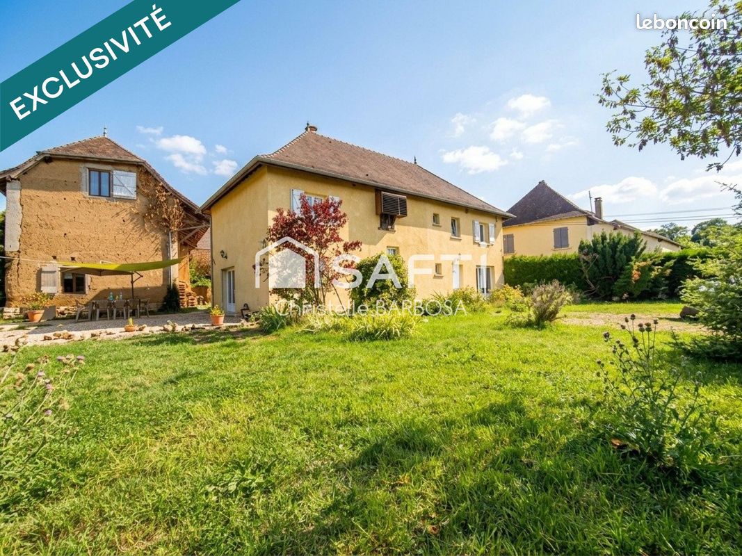 Maison 8 pièces 235 m² · à Dolomieu · 235 m² · 450 000 €