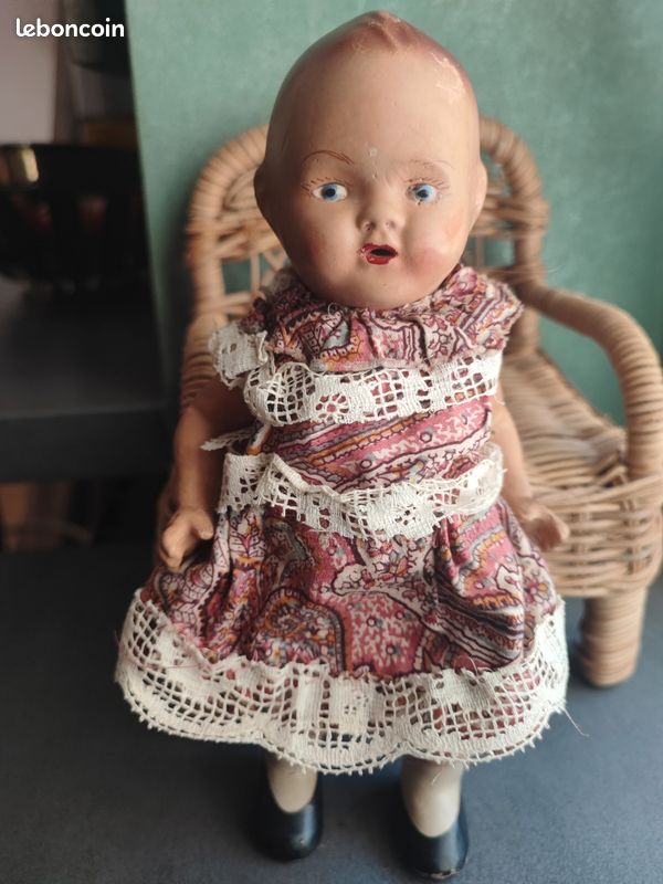 RARE ANCIENNE PETITE poupée en terre cuite dans ses vêtements d'origine, 16 cm EUR 20,00