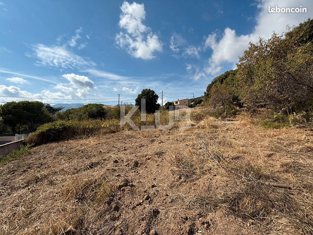 Terrain 868 m² · à Bastia · 868 m² · 165 000 €