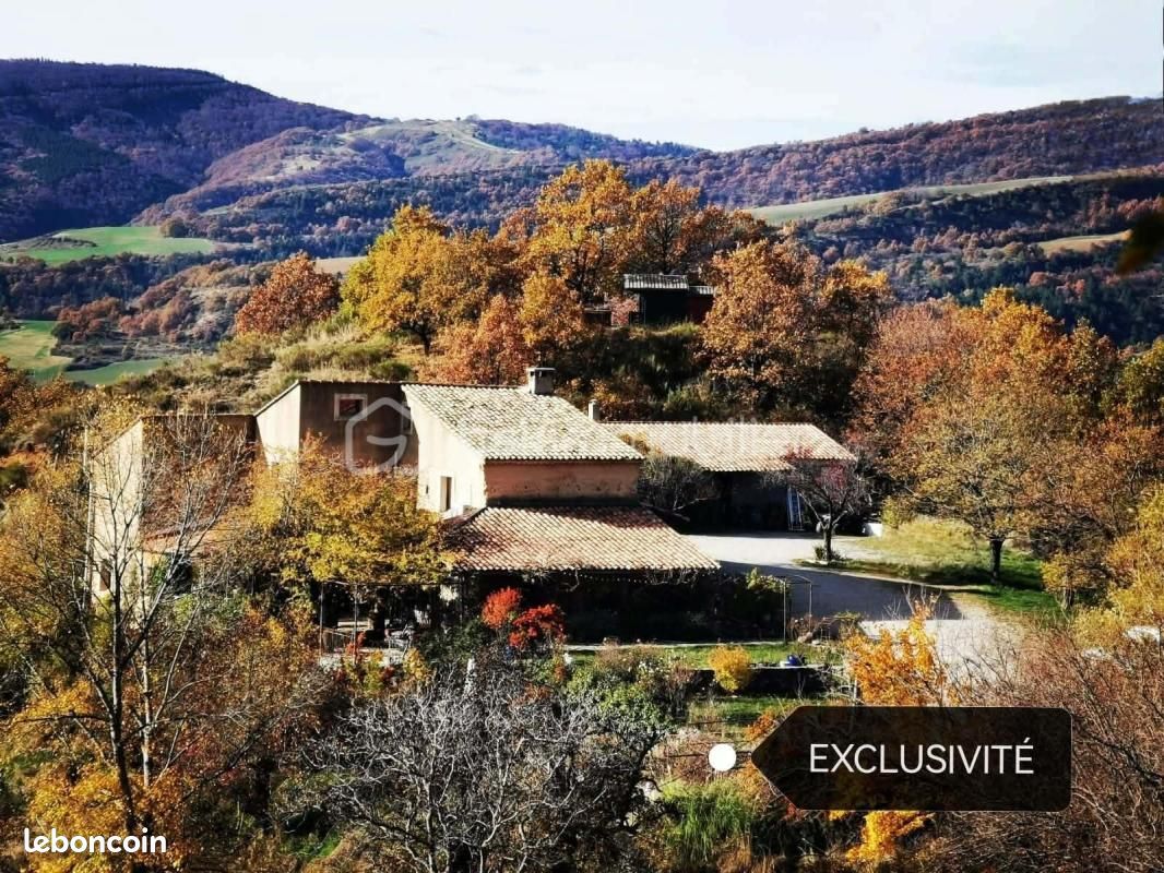 Maison 12 pièces 376 m² · à Thoard · 376 m² · 850 000 €