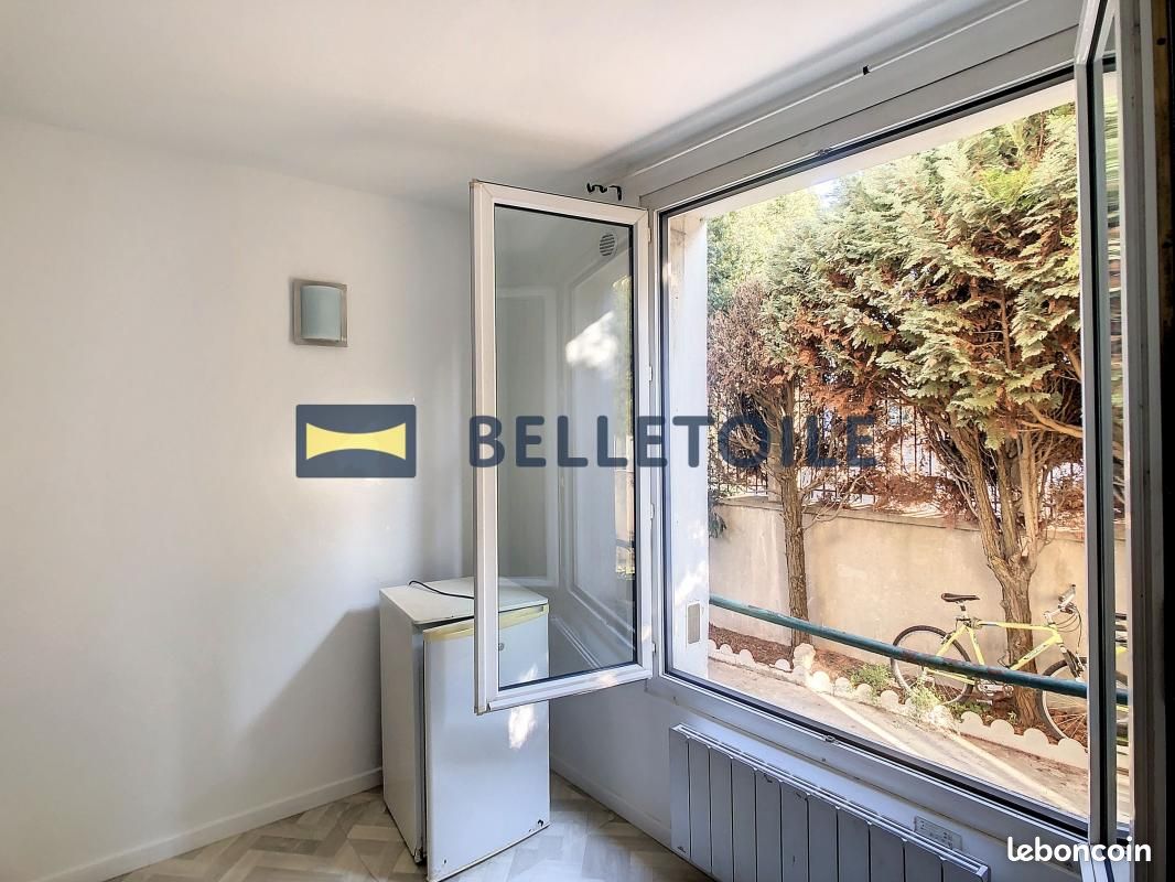 Appartement 1 pièce 12 m² · à Villejuif · 12 m² · 716 €/mois