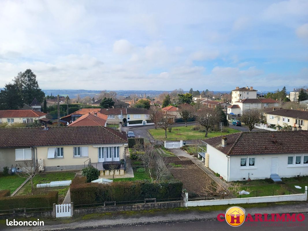Appartement 3 pièces 82 m² · à Saint-Junien · 82 m² · 97 200 €