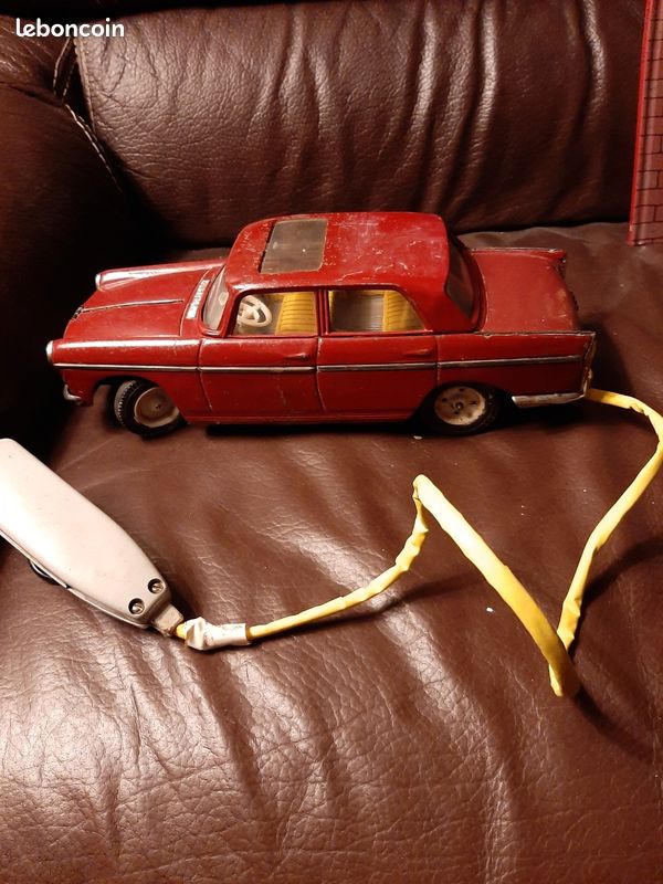 Jouet Joustra En Tôle - Peugeot 404 Taxi Orange - Pour Restauration Ou Pièces