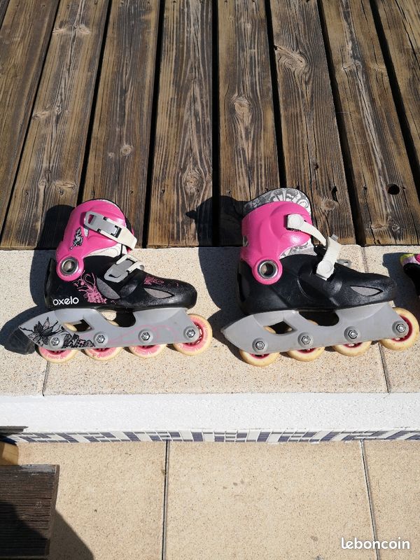 Roller avec casque et protections genoux coudes et poignets (image 5)