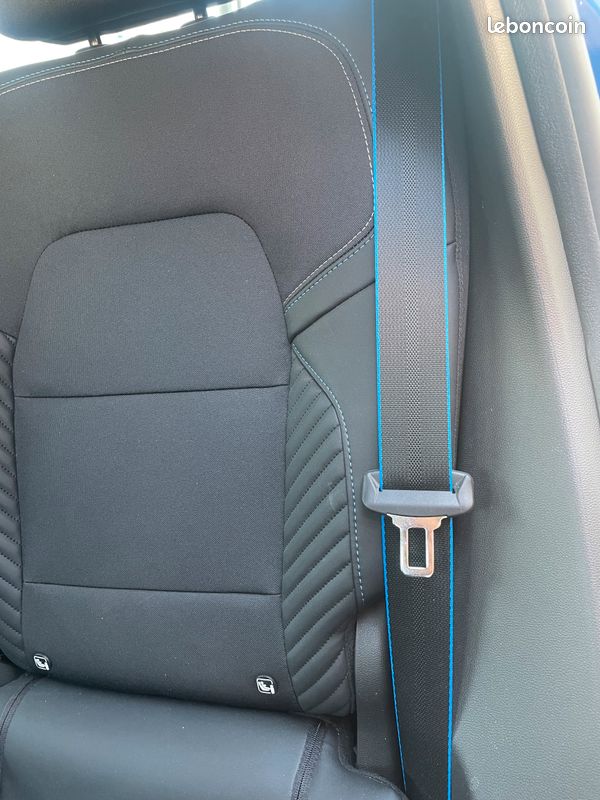 RENAULT Captur Esprit Alpine Full Hybrid E-Tech 145 ch (image 15)