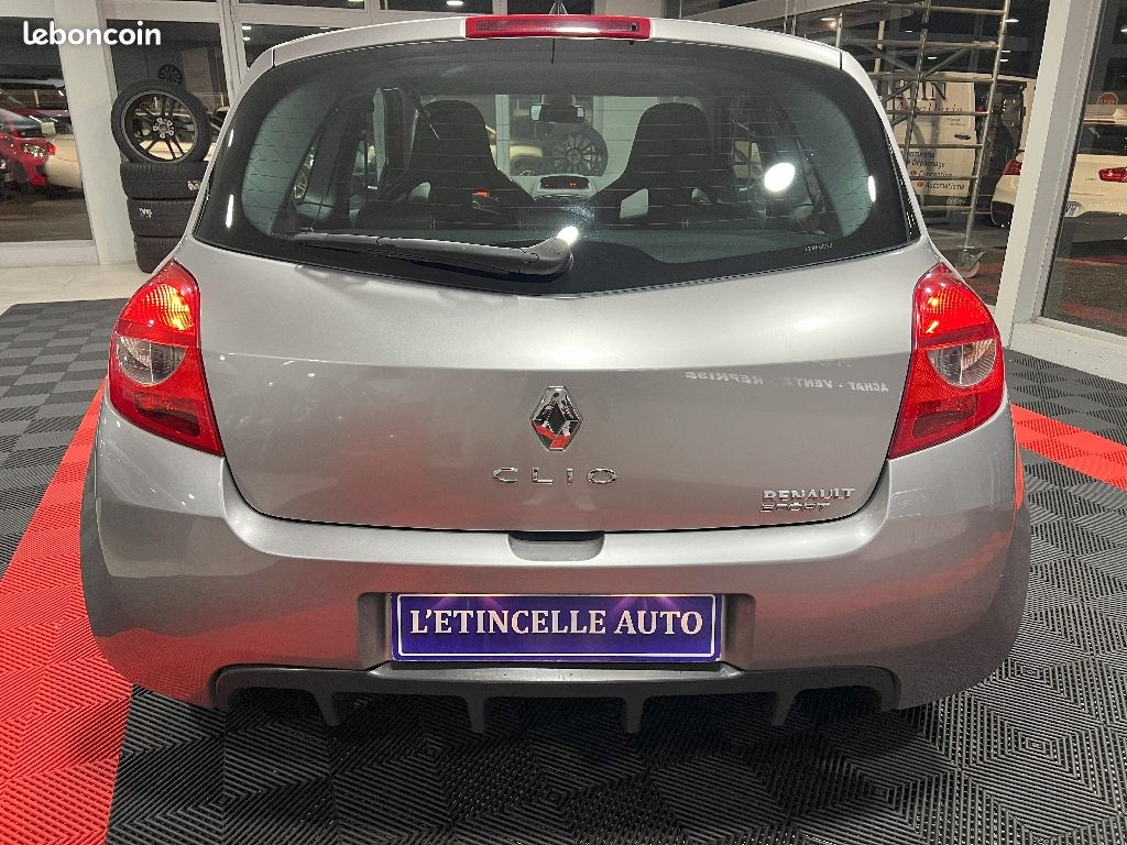 Renault Clio III RS 2.0 16V 200 Renault Sport (image 9)