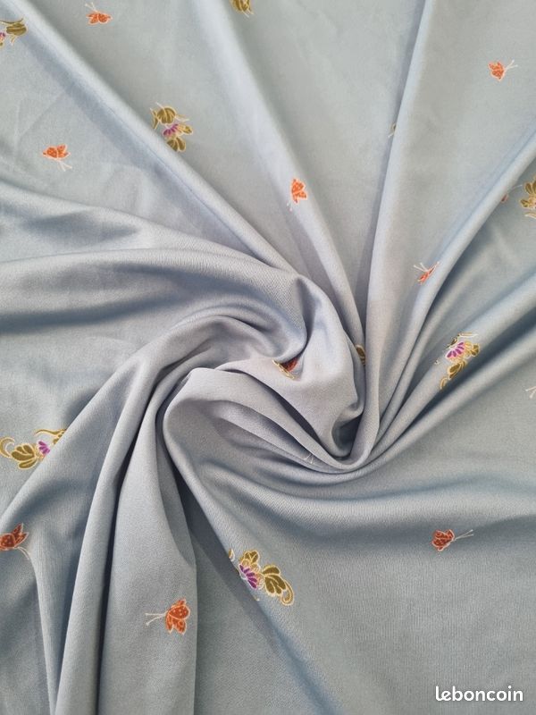 Coupon De Tissu Jersey Coton Motif Papillons - 75 X 138 Cm - Neuf - Origine France