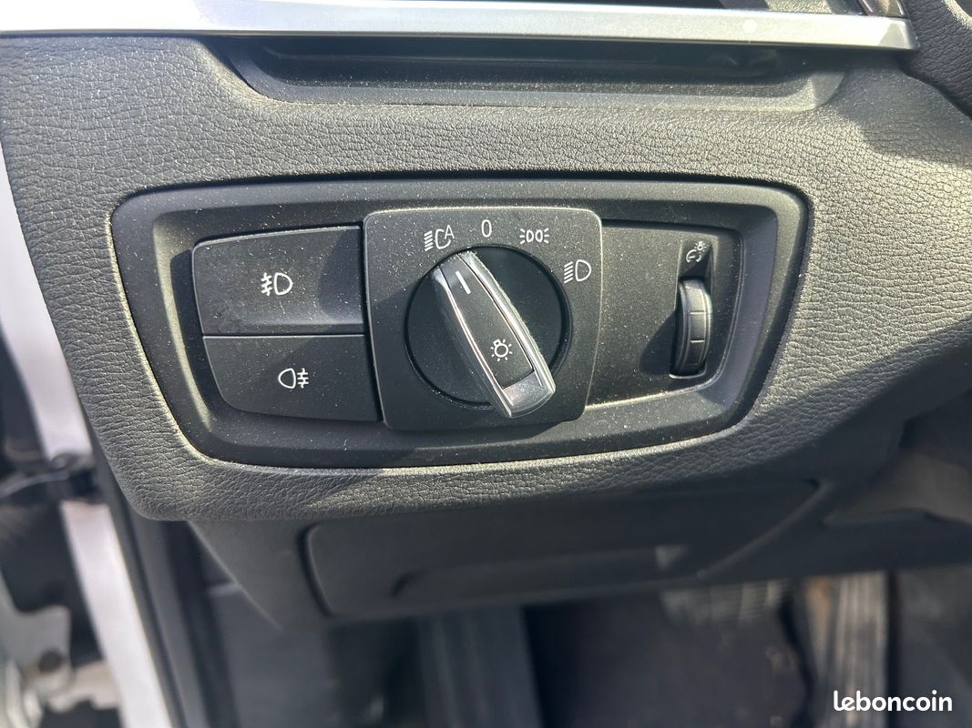 BMW X1 F48 xDrive 25d 231 ch BVA8 xLine - CAMERA DE RECUL - LIMITEUR REGULATEUR DE VITESSE (image 16)