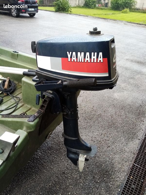 Barque à moteur hors-bord Yamaha + remorque (image 2)