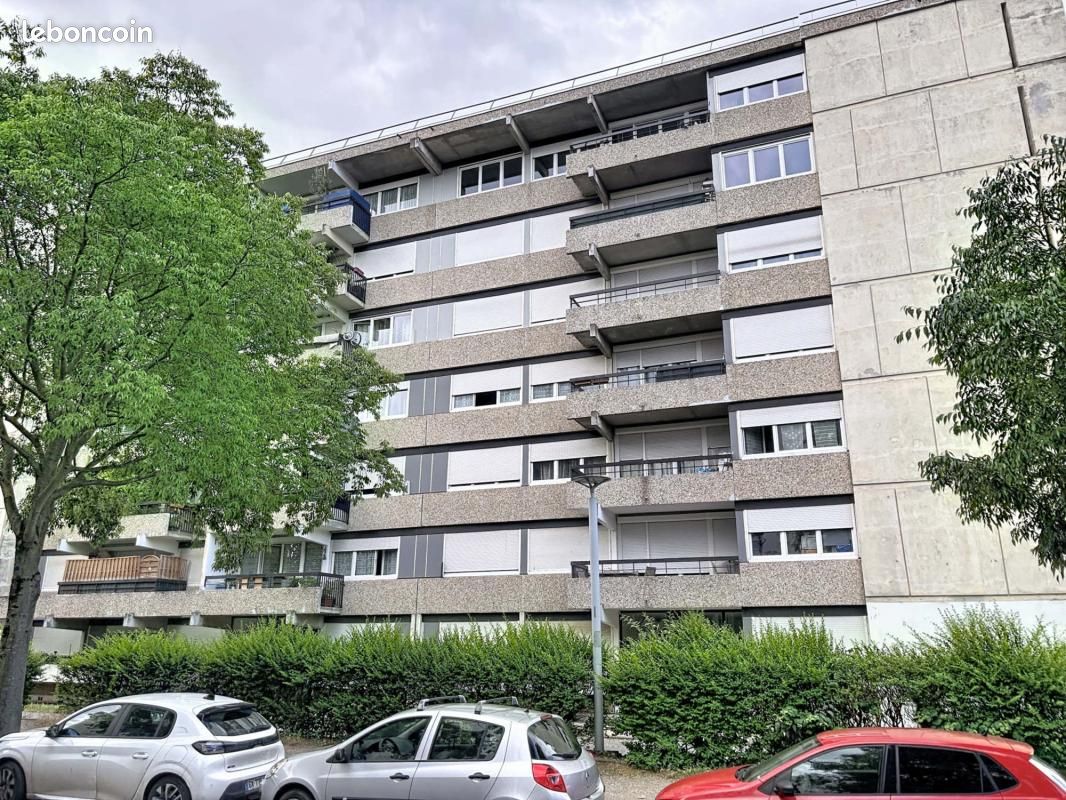 Appartement 5 pièces 91 m² · à Saint-Fons · 91 m² · 125 000 €