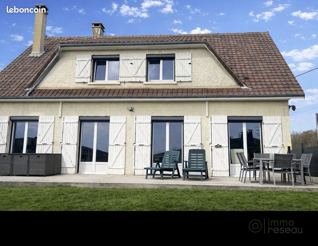 Maison 6 pièces 142 m² · à Lachapelle-aux-Pots · 142 m² · 241 500 €