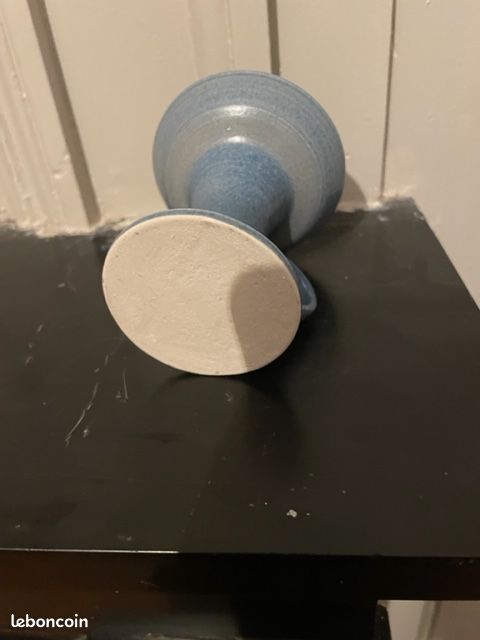 Un bougeoir en céramique (image 2)