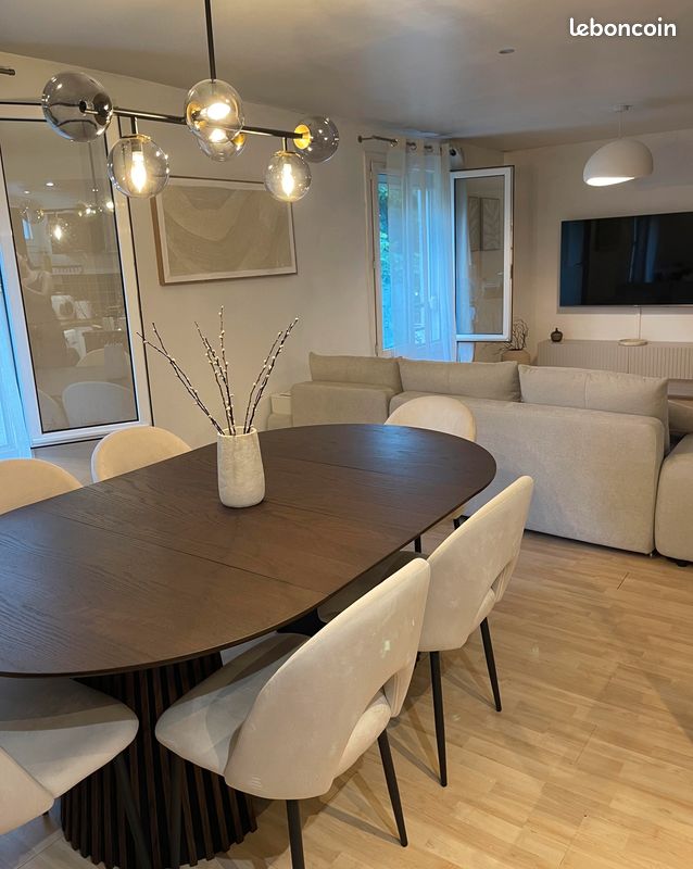 Appartement 2 pièces 64 m² · à Romainville · 64 m² · 1 050 €