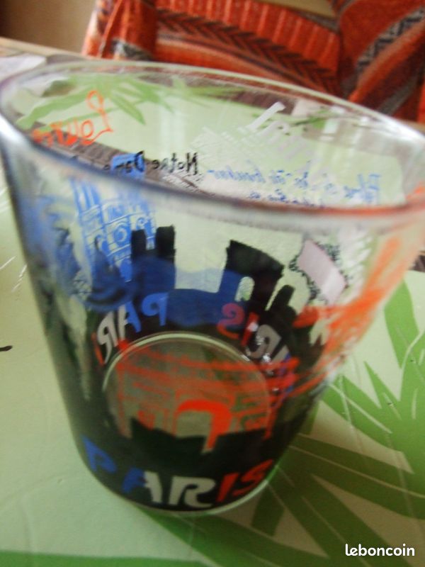 3 verres N.Y Paris et Londres (image 1)
