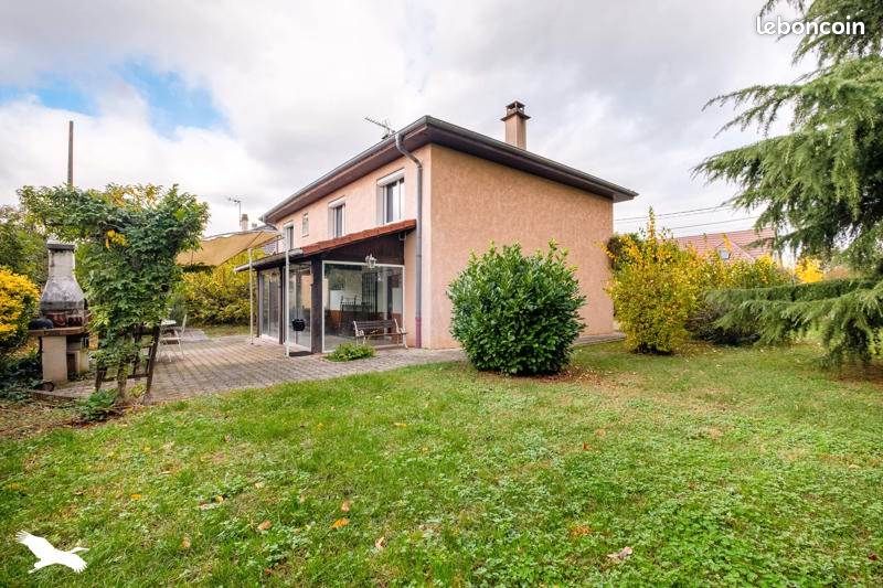 Maison 5 pièces 165 m² · à Chassieu · 165 m² · 457 600 €