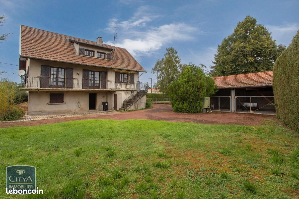Maison 7 pièces 194 m² · à Villerest · 194 m² · 239 000 €