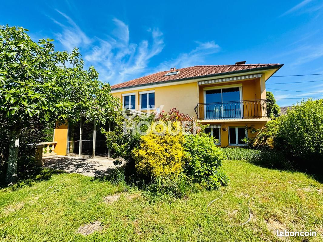 Maison 8 pièces 147 m² · à Le Creusot · 147 m² · 185 000 €
