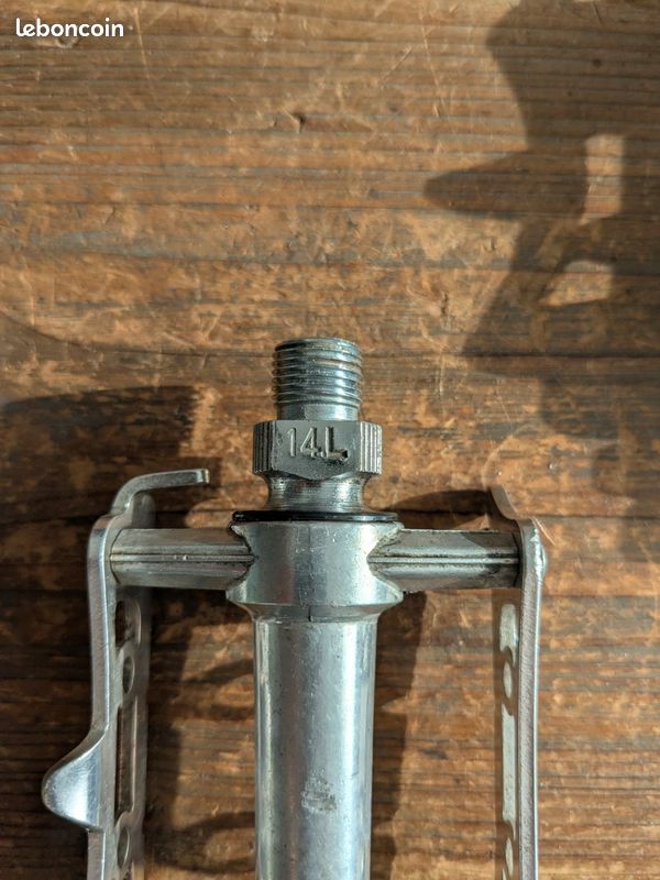 Paire de pédales vélo de course ancien vintage marque