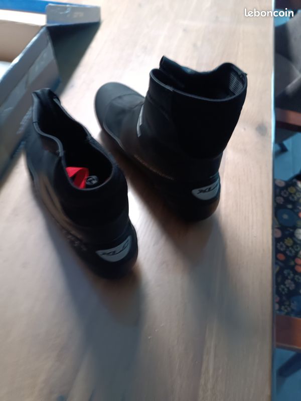 Chaussures 38 d'occasion - Équipements vélos