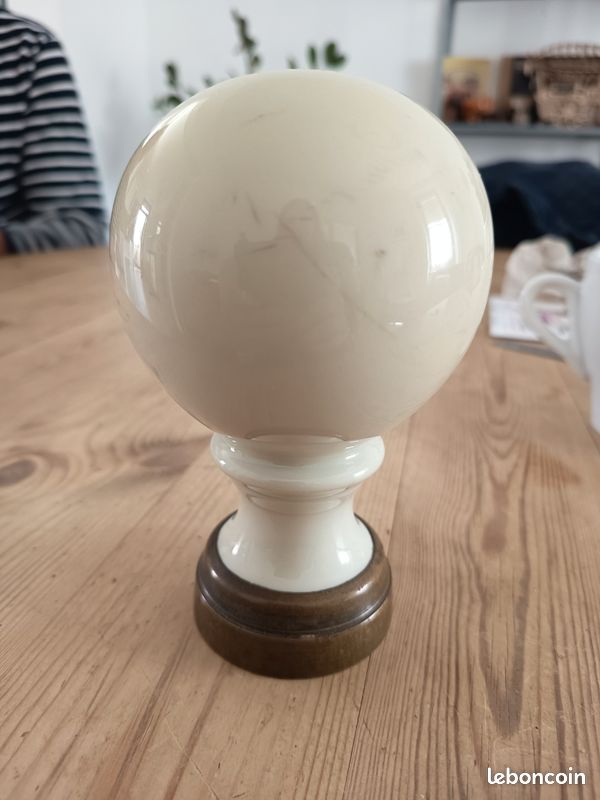 Boule de rampe d’escalier ancienne en porcelaine et laiton - Parfait état - H 14 ,5 cm (image 4)