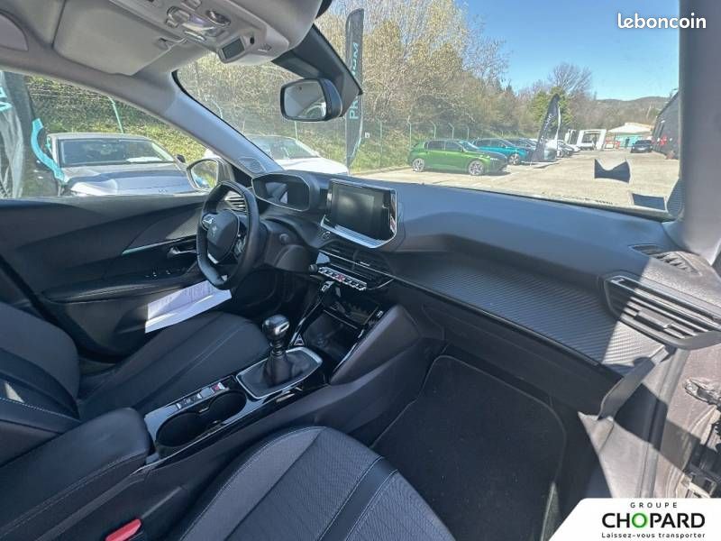 Peugeot 2008 PureTech 130 S&S BVM6 Allure Pack (image 13)