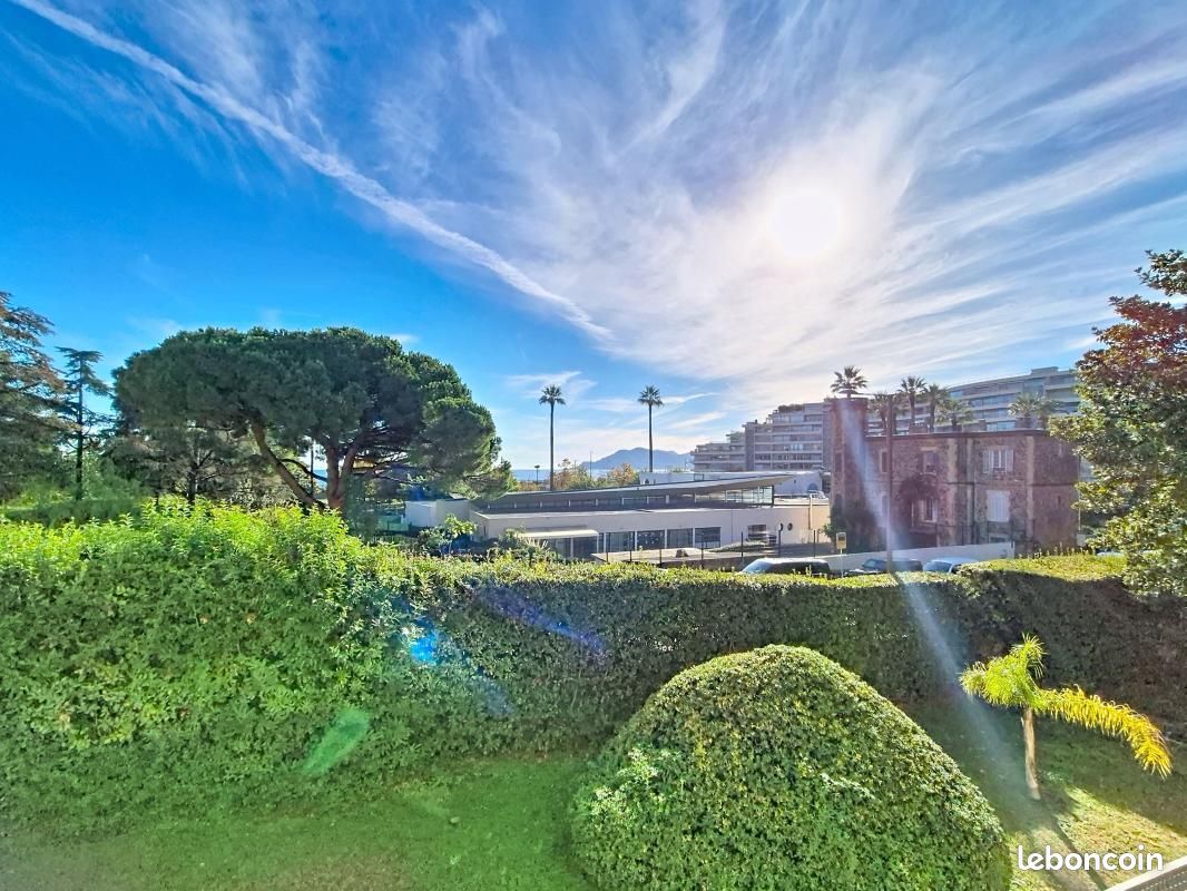 Appartement 1 pièce 27 m² · à Cannes · 27 m² · 196 000 €