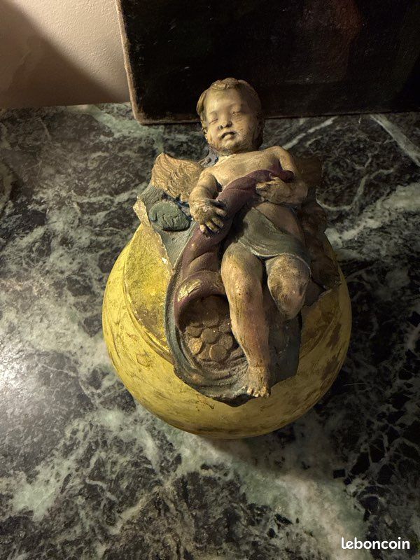 Boîte en terre cuite figurant un angelot (image 1)