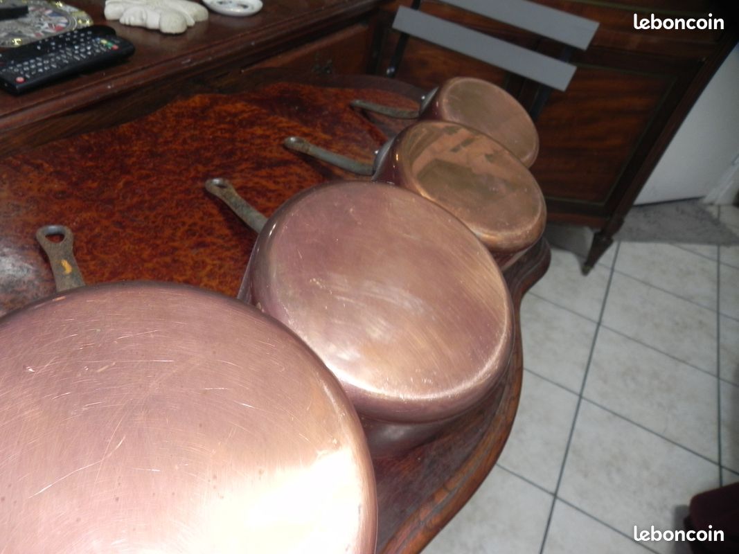 SUPERBE SERIE de CASSEROLES ANCIENNES en CUIVRE ETAMEES (image 5)