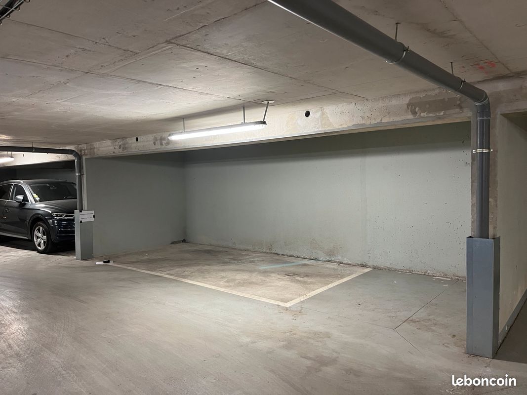 Place de parking à louer Bagneux · 100 €/mois