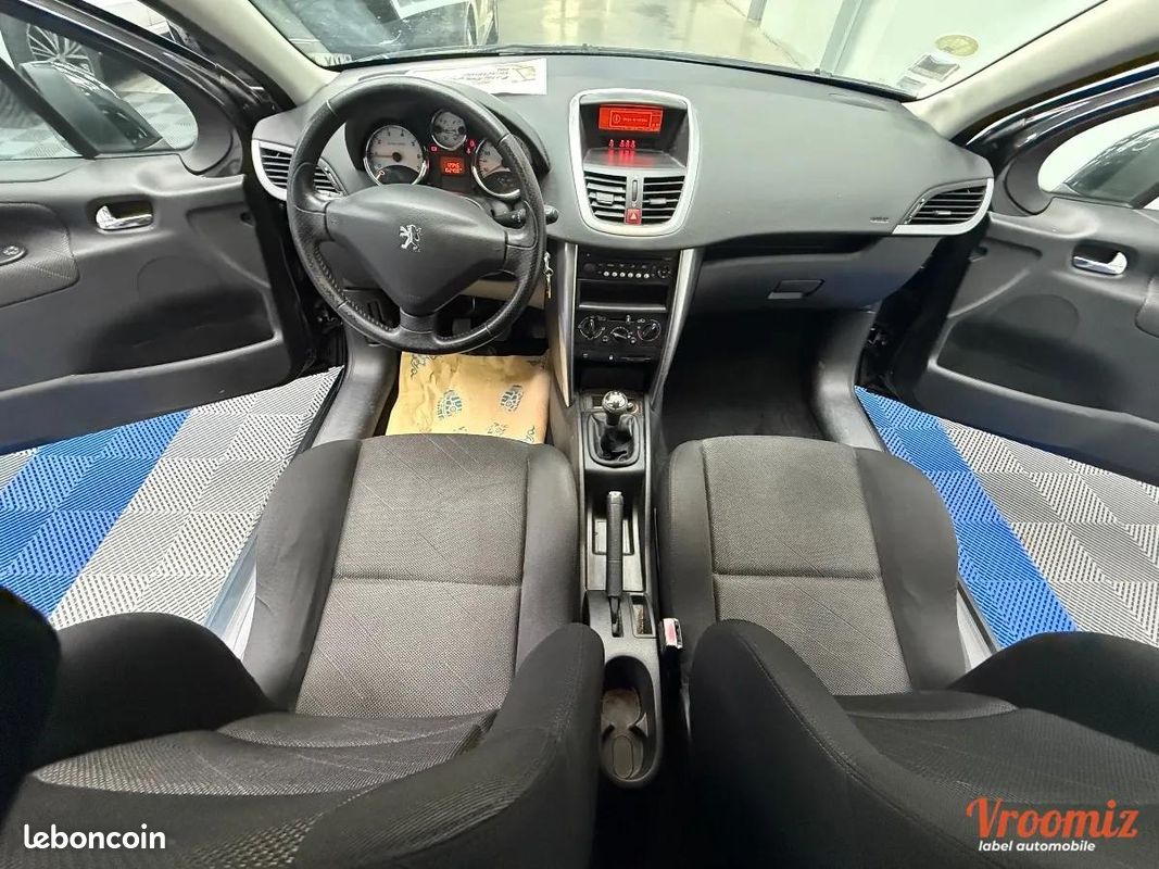 Peugeot 207 1.6 120 EXECUTIVE PACK 12 MOIS DE GARANTIE (image 10)