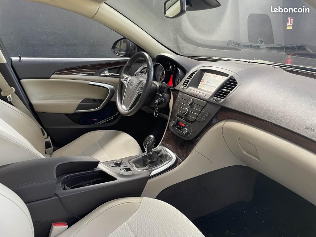 OPEL INSIGNIA 2.0 CDTI 160 COSMO - Sieges électriques / Radars / Bluetooth (image 13)