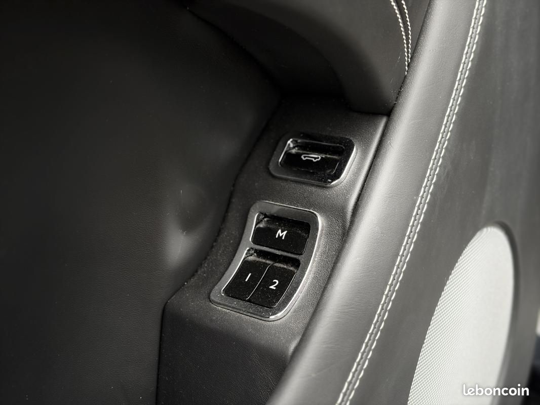 Bentley Bentayga V8 DIESEL 4.0 435 CH 4WD / REVISION 2026 OK (image 7)