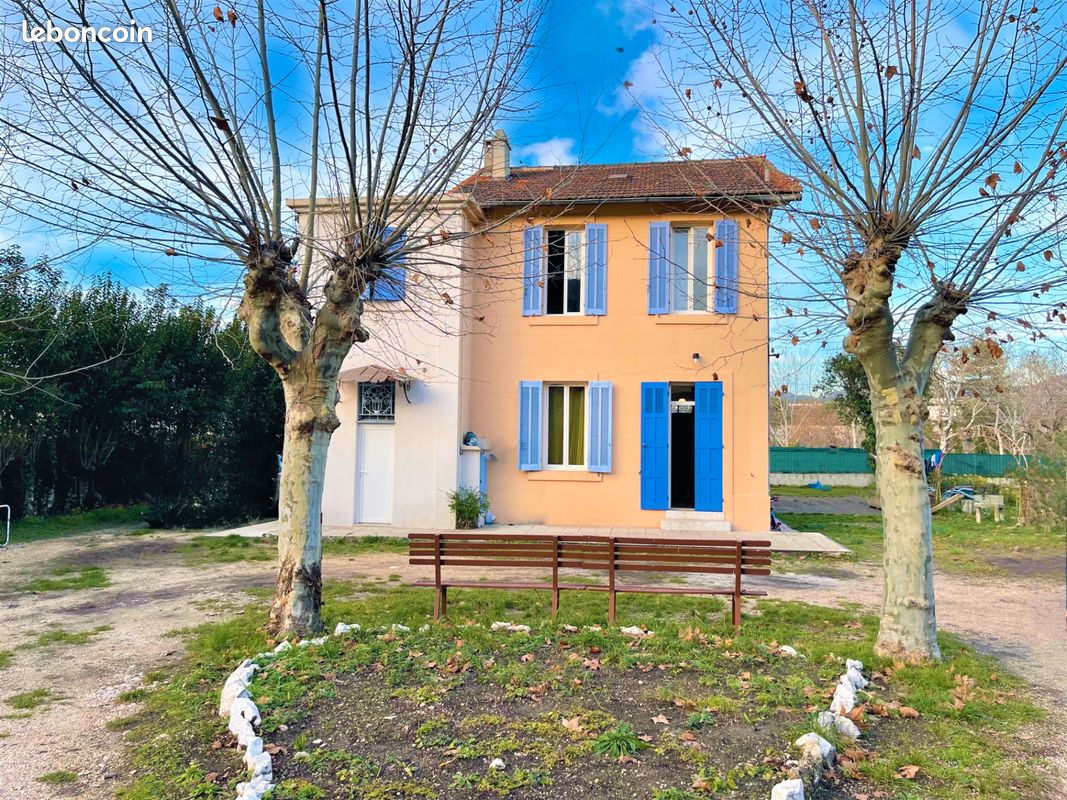 Maison 6 pièces 149 m² · à Marseille · 149 m² · 2 410 €/mois