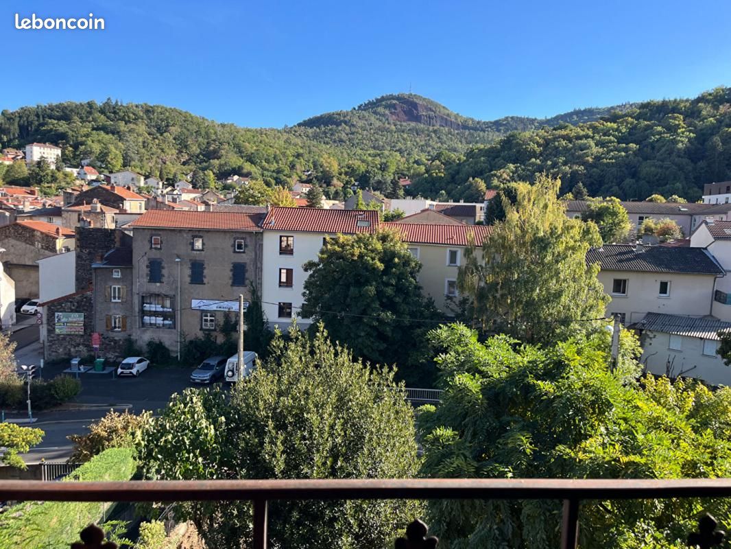 Appartement 3 pièces 77 m² · à Royat · 77 m² · 120 000 €