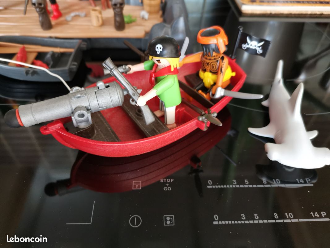 Playmobil super set ilot des pirates + barque (image 2)
