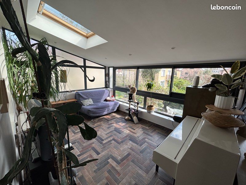 Maison 6 pièces 130 m² · à Bron · 130 m² · 496 000 €