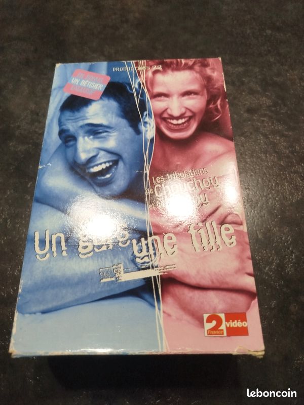 VHS un gars une fille (image 1)