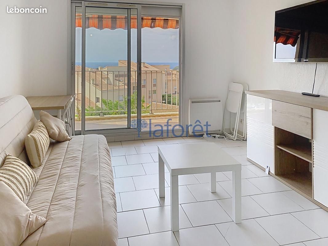 Appartement 1 pièce 30 m² · à Carqueiranne · 30 m² · 630 €/mois