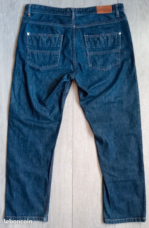 Jean Burton Coupe Droite Bleu Délavé - Taille 32 Longueur 34 - Occasion Très Bon état
