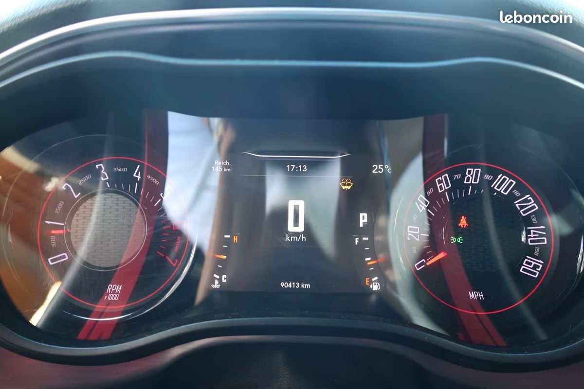 Dodge CHALLENGER R/T 5.7 HEMI V8 373 ch BVA8 – CarPlay – Caméra – Démarrage à Distance (image 13)