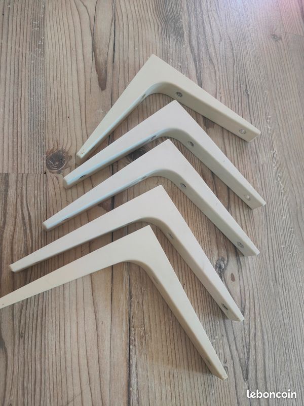 Lot équerres plastique 18cmx18cm (image 2)
