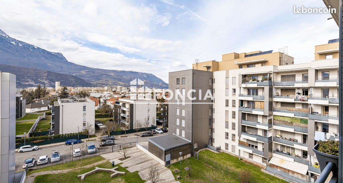 Parking 3 pièces 64 m² · à Échirolles · 64 m² · 145 000 €
