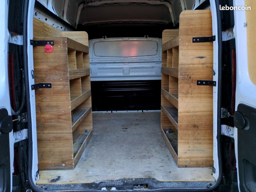 RENAULT TRAFIC L1H2 1200 Kg 2.0 Energy dCi - 145 III FOURGON Fourgon Grand Confort L1H2 PHASE 2 (image 13)