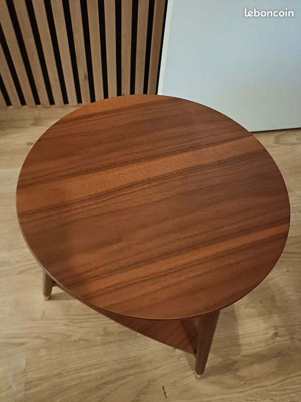 Table (image 4)