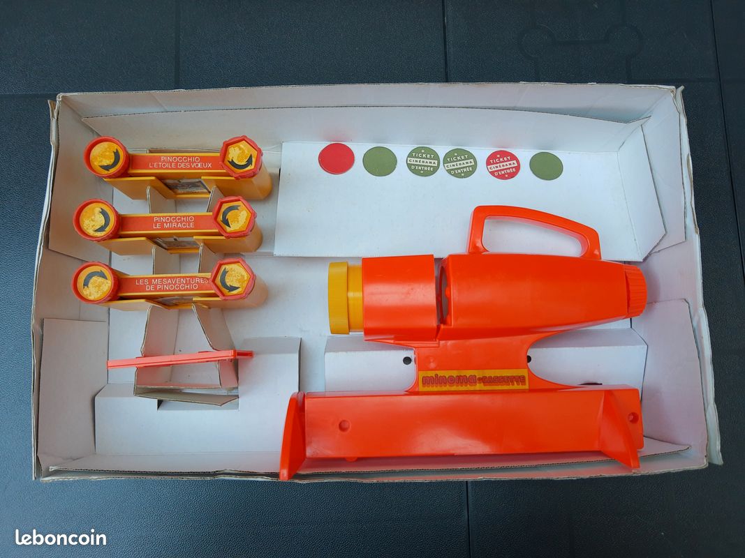 Projecteur à Cassette Minema Meccano - Robin Des Bois - Vintage Neuf - Modèle A-29 - En Bois