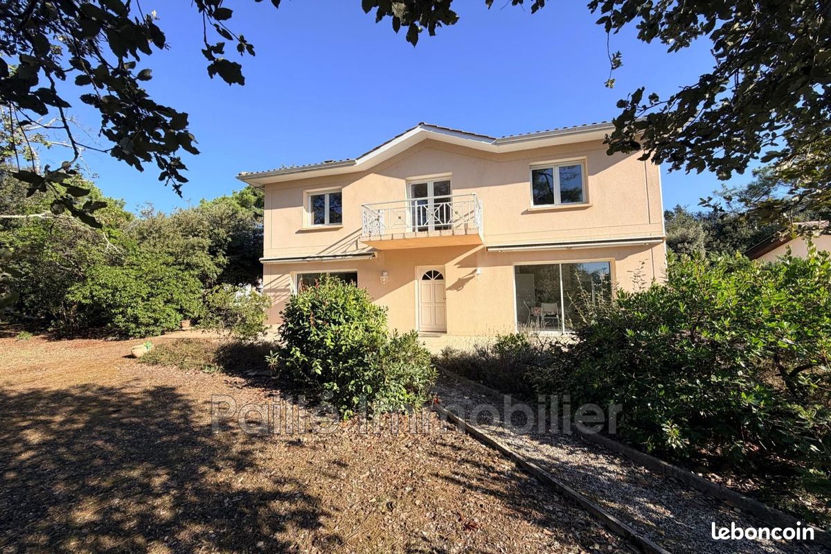 Maison 8 pièces 180 m² · à Soulac-sur-Mer · 180 m² · 696 000 €