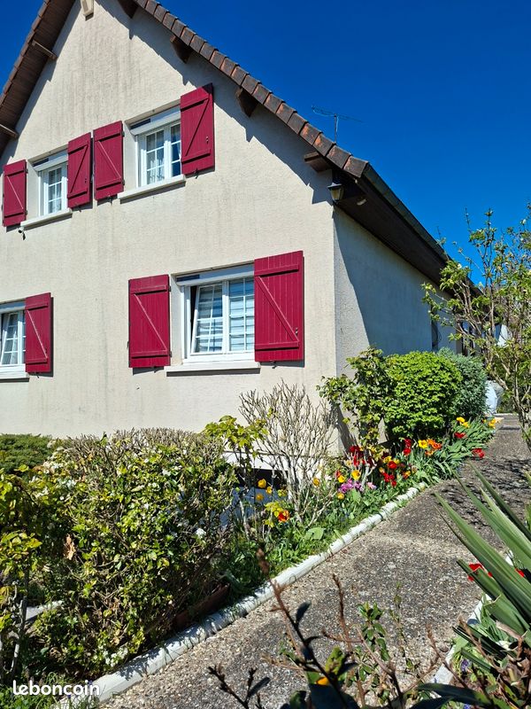 Maison 8 pièces 165 m² · à Beauvais · 165 m² · 330 000 €