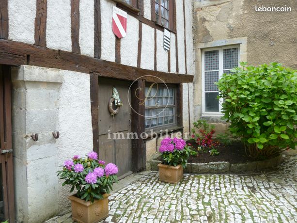Maison 9 pièces 215 m²