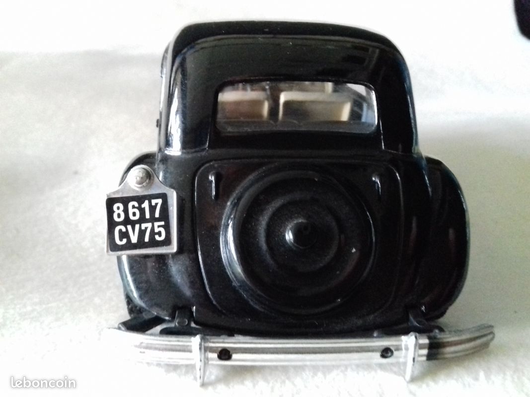 Miniature 1.24 Citroën Traction (image 2)
