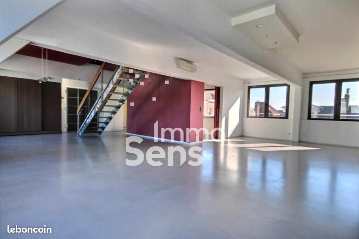 Appartement 4 pièces 160 m² · à Lille · 160 m² · 2 700 €